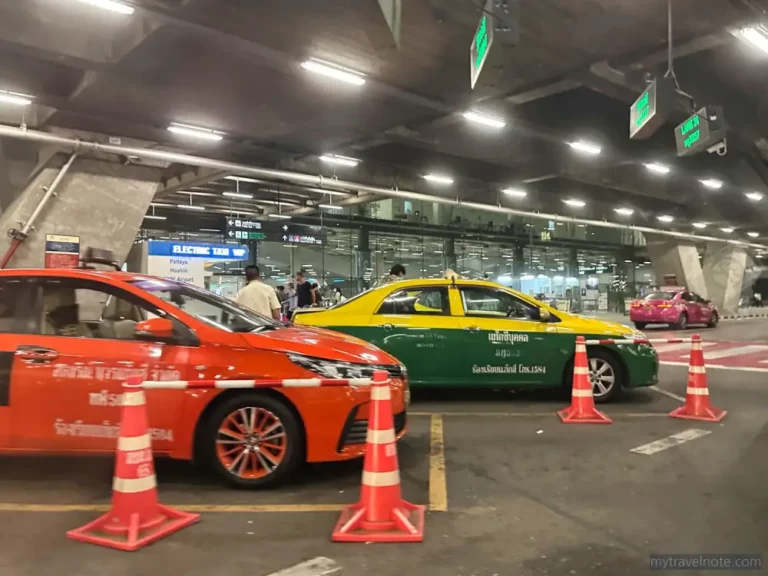 Bangkok Suvarnabhumi Airport taxi platform