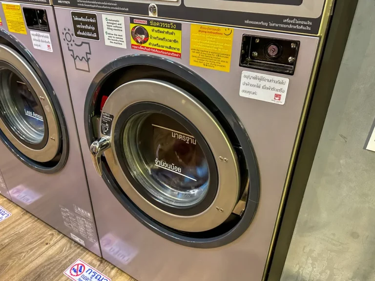Coin Laundry on Khao San Road : Maru Laundry Review, Bangkok