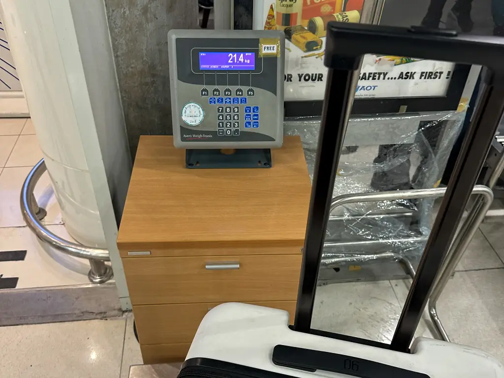Free weighing scale in Suvarnabhumi Airport