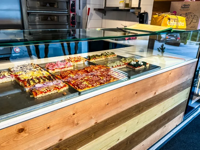 Grindelwald Budget-Friendly Pizza: Take Away 191 – The Best Value Pizza Spot