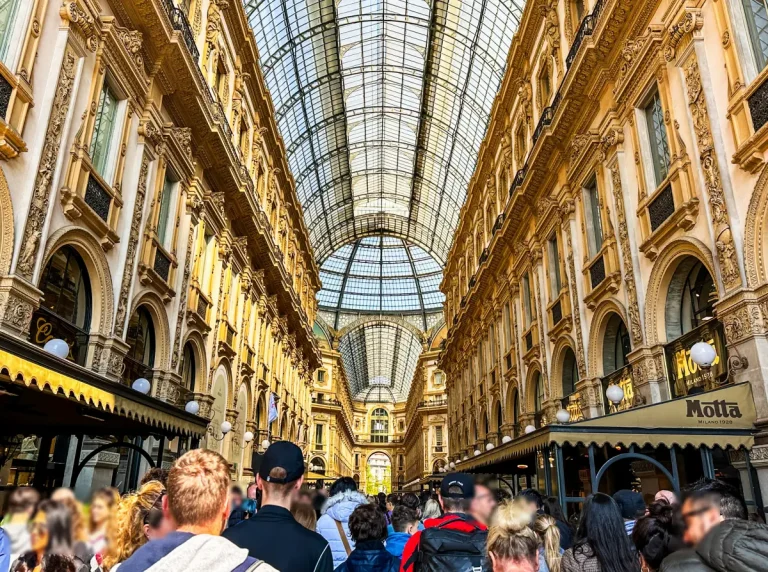 How I Got Pickpocketed in Milan’s Duomo Square and Retrieved My Money: A Cautionary Travel Tale